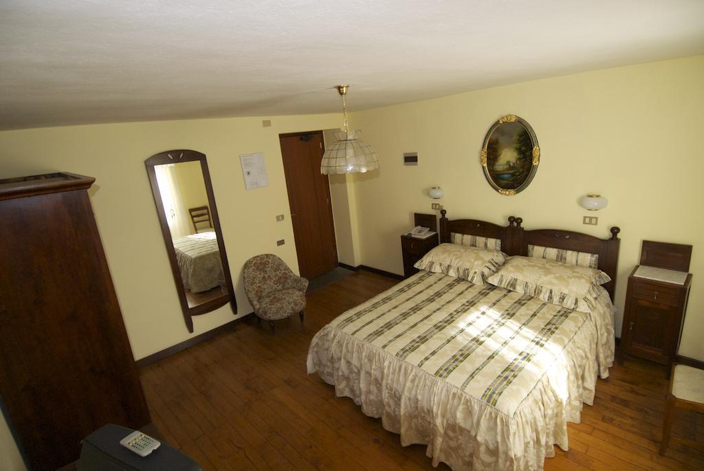 Albergo Ristorante Galli П'євепелаґо Номер фото